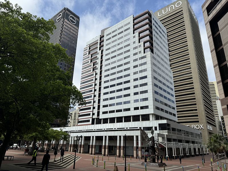 1 000 m² Office to let in Cape Town City Centre/CBD, 8 Riebeek Street (photo 1)