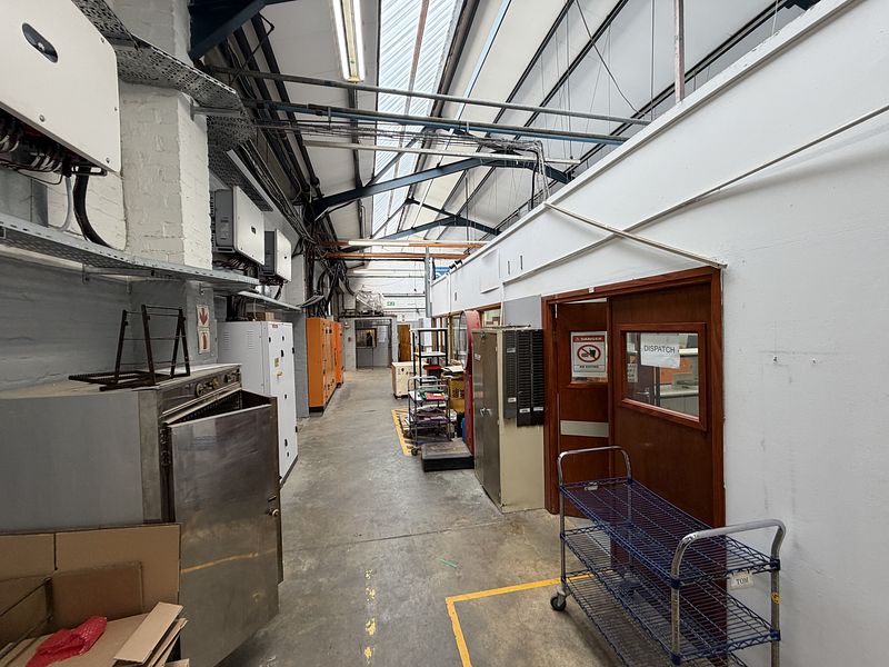 2 956 m² Industrial for sale in Southern Suburbs, 2 Estmil Road (photo 33)