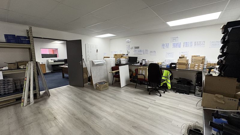 180 m² Office to let in Durbanville, Palm Grove (photo 33)