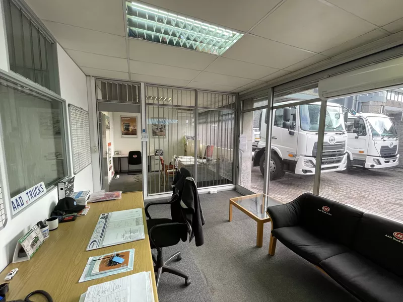 3 258 m² Industrial for sale in Western Province Park, 15 Agric Str (photo 14)