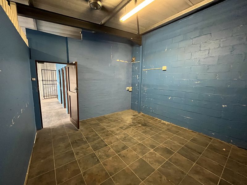 400 m² Industrial for sale in Elsies Rivier, 50 Epping Avenue (photo 32)