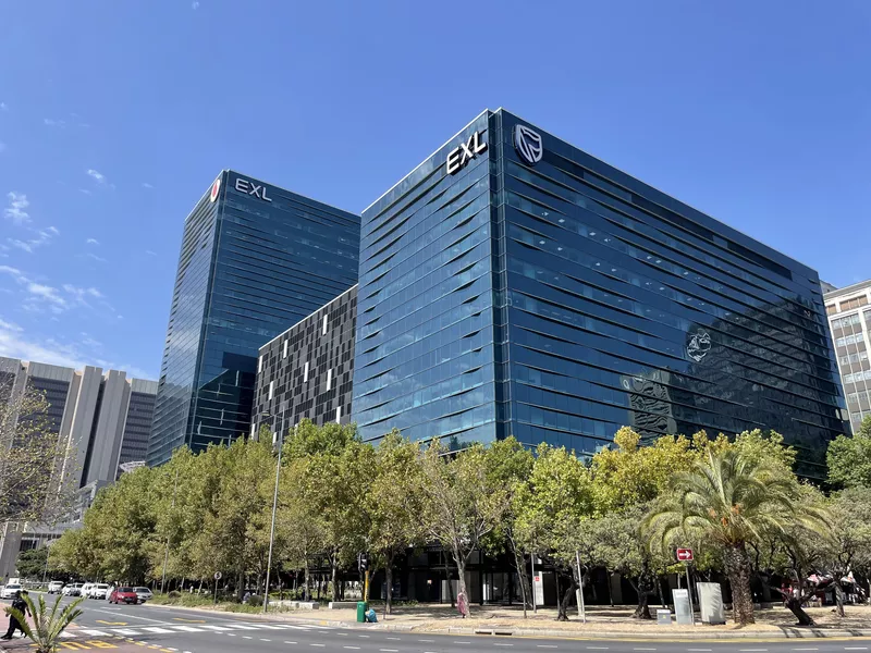 1 262 m² Property to let in Cape Town City Centre/CBD, The Towers (photo 2)