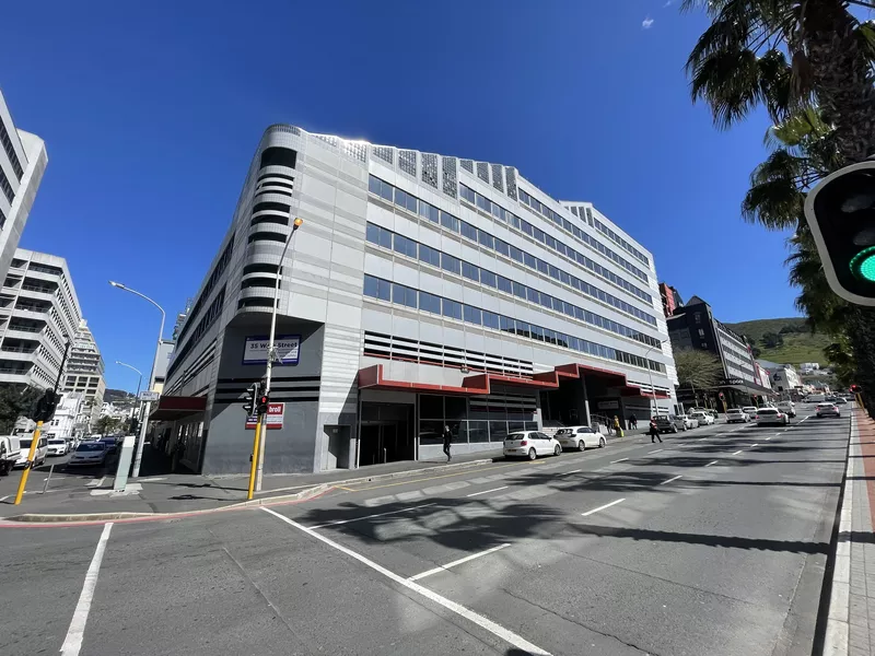 2 731 m² Office to let in Cape Town City Centre/CBD, 35 Wale (photo 4)