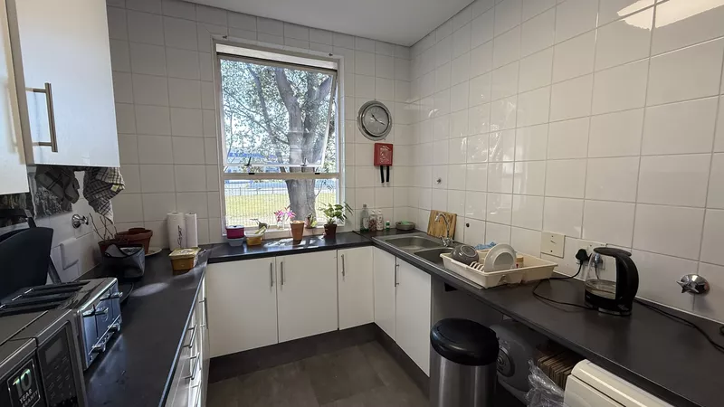 198 m² Office to let in Plumstead, Plum Park-Block A (photo 16)