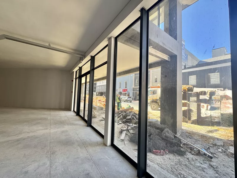 445 m² Retail property to let in Cape Town City Centre/CBD, City Park (photo 10)