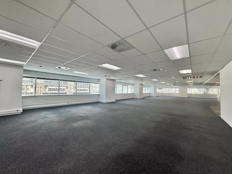 450 m² Office to let in Cape Town, The Towers (photo 5)