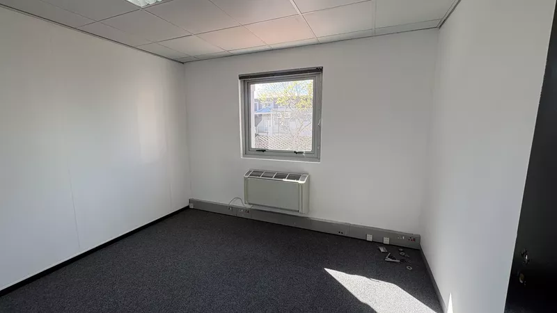 254 m² Office to let in Tyger Valley, 2 Bella Rosa (photo 19)