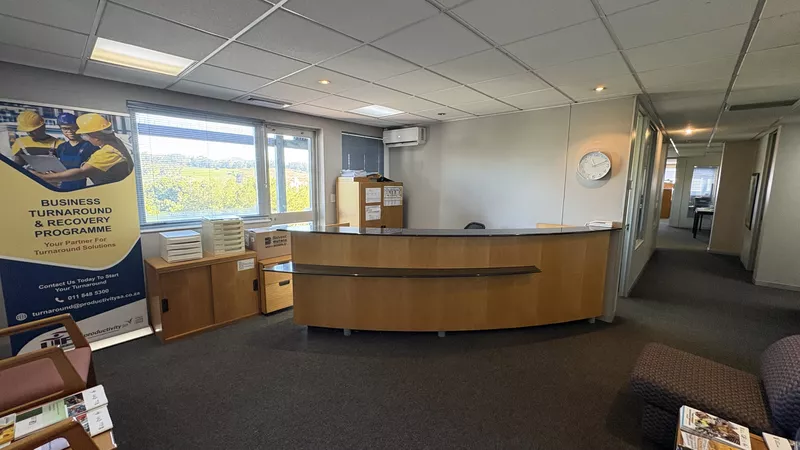 243 m² Office to let in Tyger Valley, Edward 3 (photo 9)