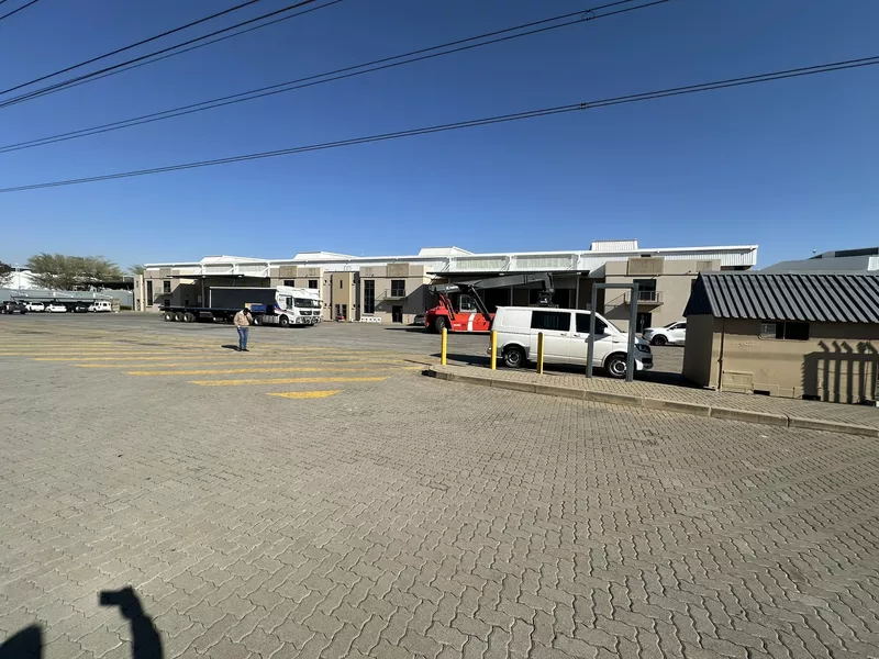 4 989 m² Industrial to let in Germiston, Devon East (photo 2)
