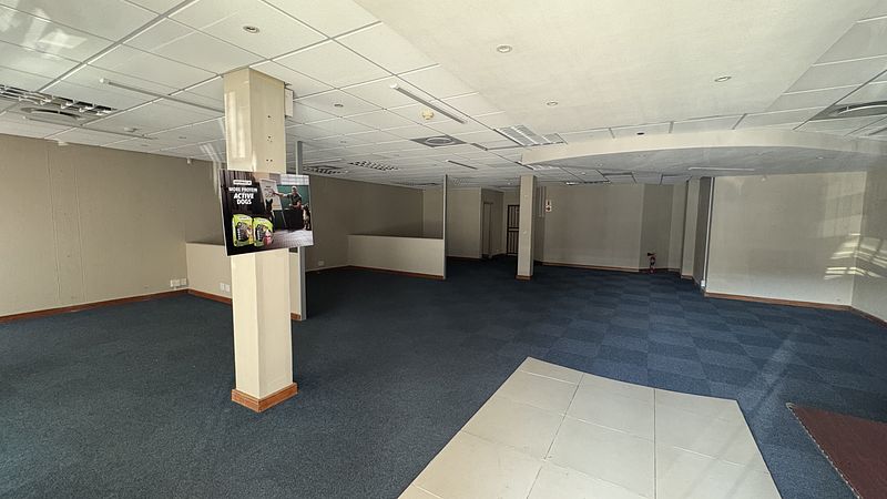 151 m² Retail property to let in Tyger Valley, The Bridge Retail Centre (photo 11)