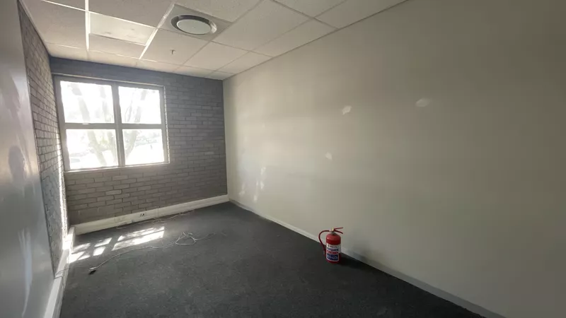 6 075 m² Industrial to let in Estuaries Office Estate, Montague Park (photo 25)