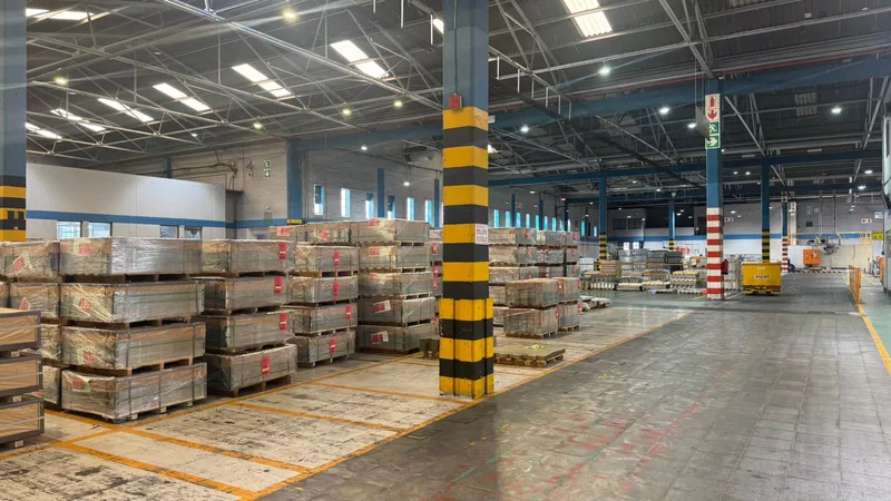 31 802 m² Industrial to let in Paarl, 1 Van Der Stel Street, Paarl, Nampak (photo 9)