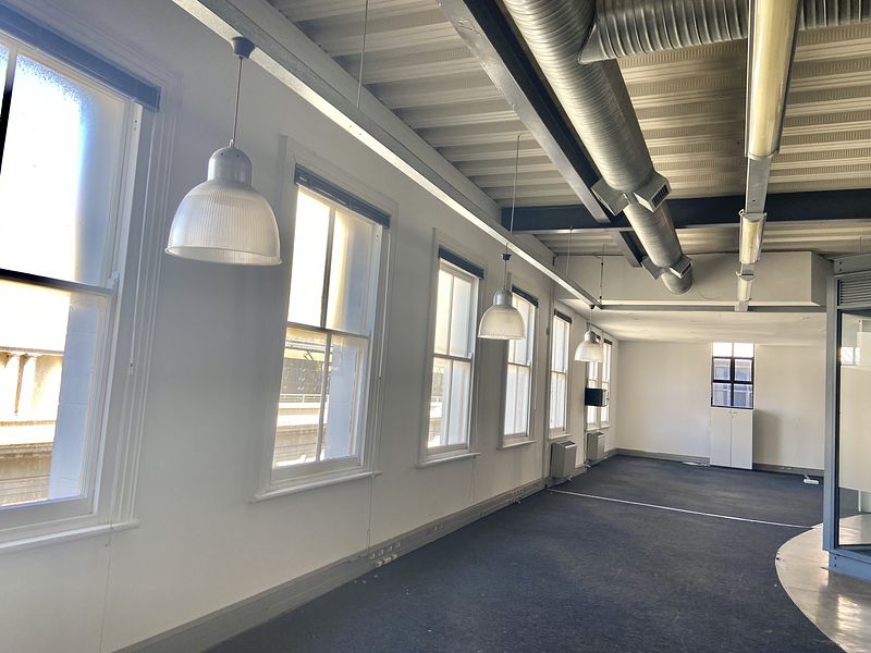 903 m² Office to let in Cape Town City Centre/CBD, Velocity House (photo 12)