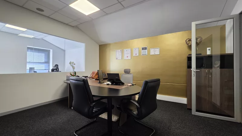 180 m² Office for sale in Century City, Bridgewater One - Studios (Block B) (photo 42)