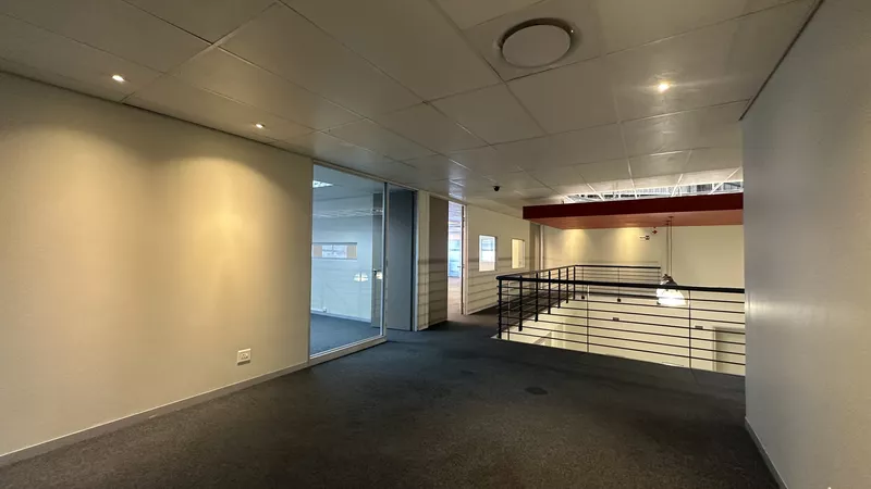 3 100 m² Industrial to let in Marconi Beam, 11 Kunene Circle (photo 23)