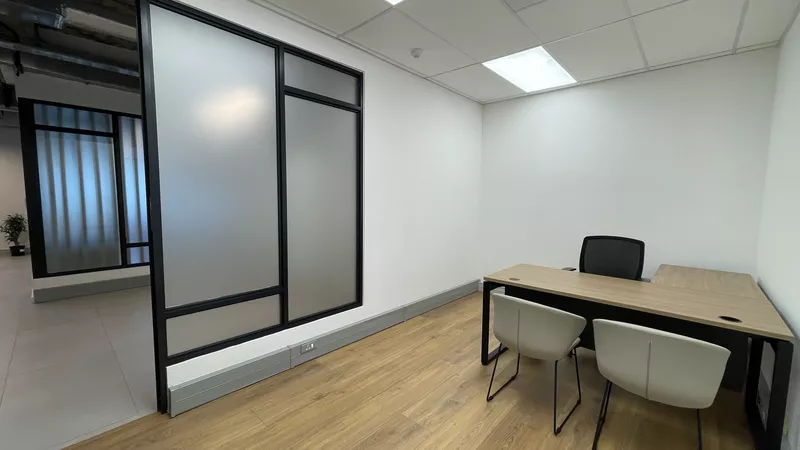 197 m² Office to let in Cape Town City Centre/CBD, The Towers (photo 18)