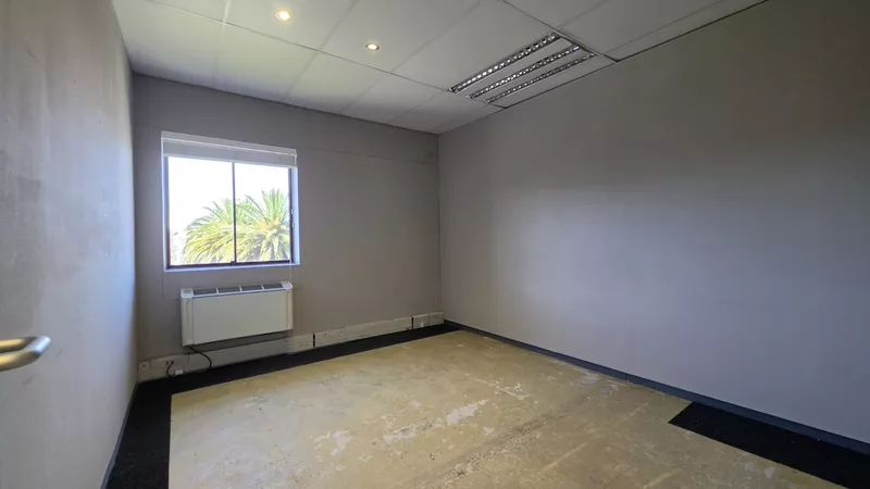 182 m² Office to let in Tyger Valley, Tijger Park Building 2 (photo 20)