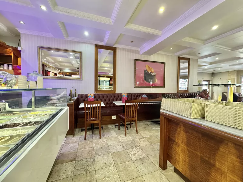 170 m² Retail property to let in De Waterkant, Sovereign Quay (photo 7)