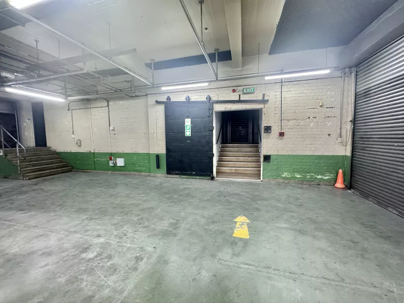 1 200 m² Office to let in Cape Town City Centre/CBD, 170 Buitengracht Street (photo 9)