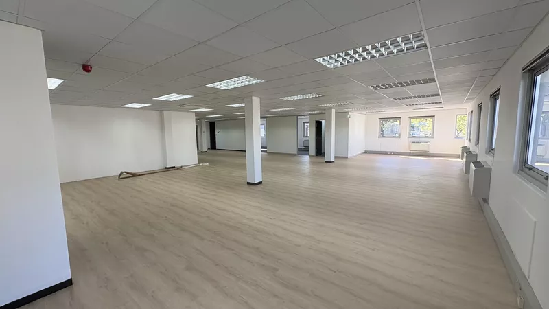 254 m² Office to let in Tyger Valley, 2 Bella Rosa (photo 13)