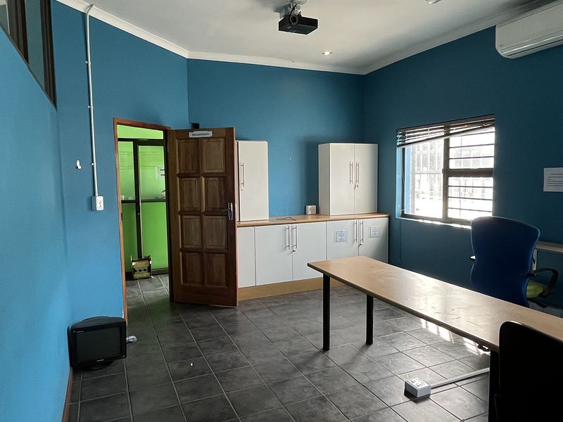 400 m² Industrial for sale in Elsies Rivier, 50 Epping Avenue (photo 11)