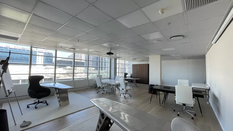 339 m² Office to let in Cape Town City Centre/CBD, Convention Towers (photo 14)