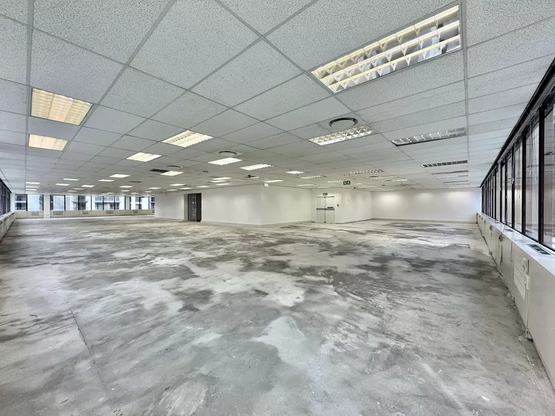 920 m² Office to let in Cape Town City Centre/CBD, 2 Long Street (photo 11)