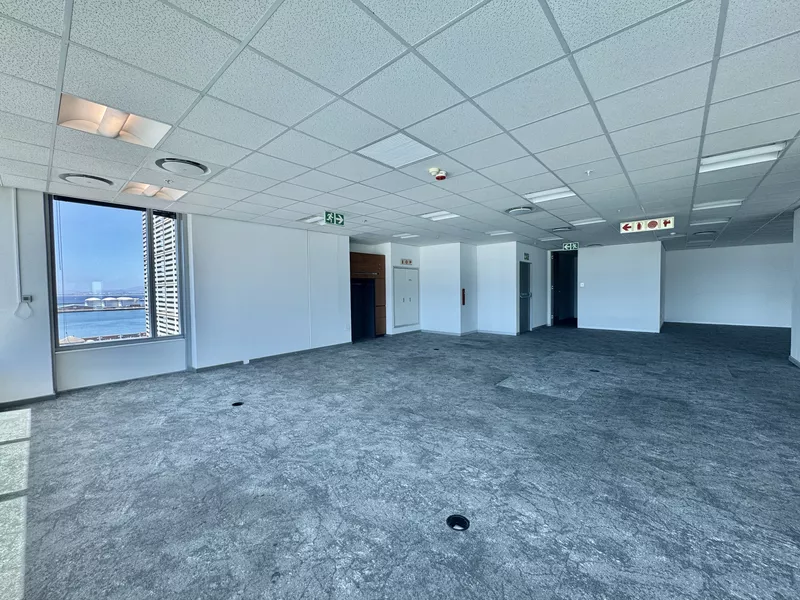 561 m² Office to let in Cape Town City Centre/CBD, Convention Towers (photo 21)