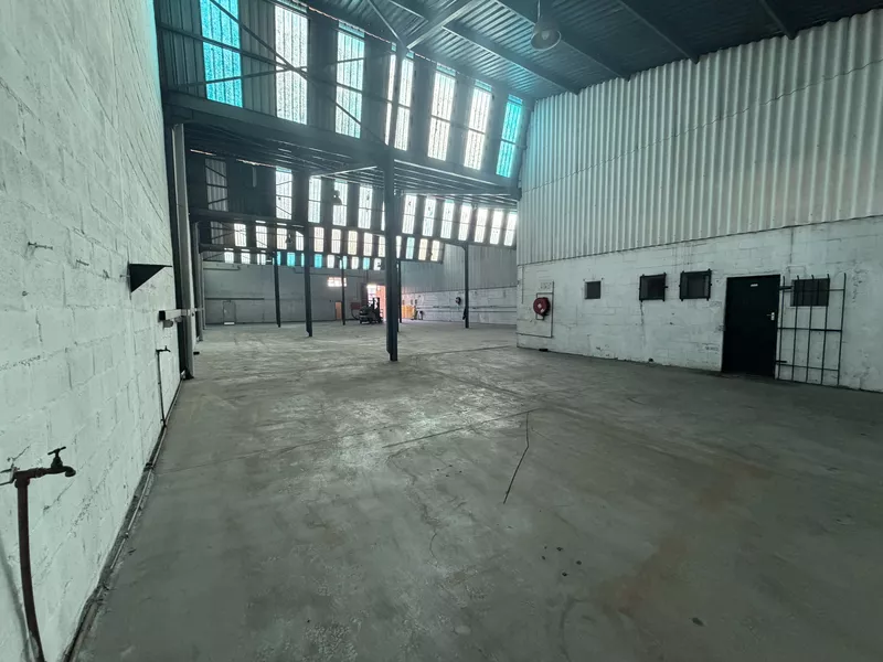 1 350 m² Industrial for sale in Blackheath, 27 Anfield Road (photo 8)