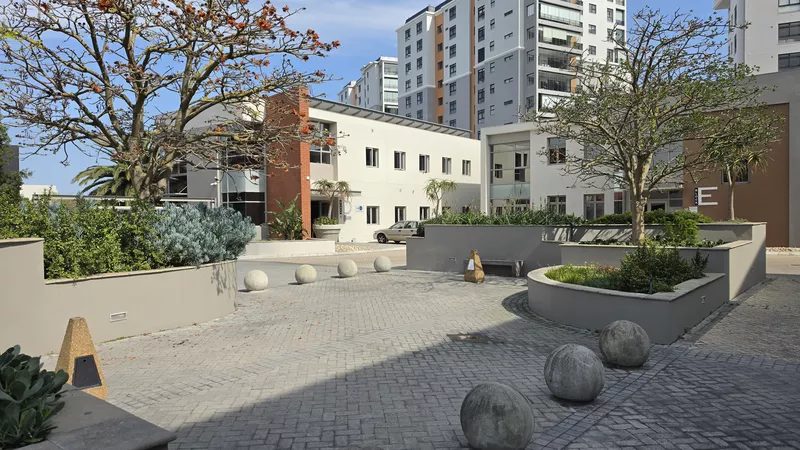 130 m² Office for sale in Century City, Grosvenor Square - Block B (photo 5)