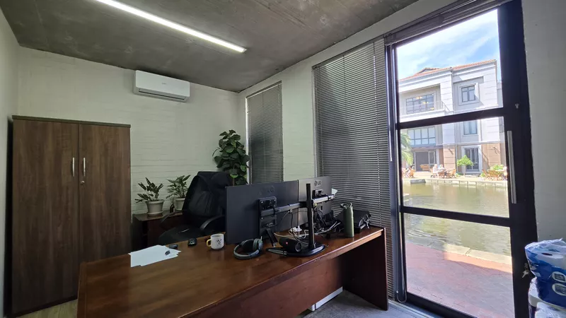 184 m² Office to let in Waterford Place Office Park, 8 Waterford Mews (photo 26)