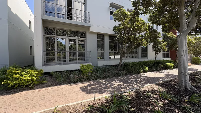 116 m² Office to let in Century City, Hyde Park (photo 4)