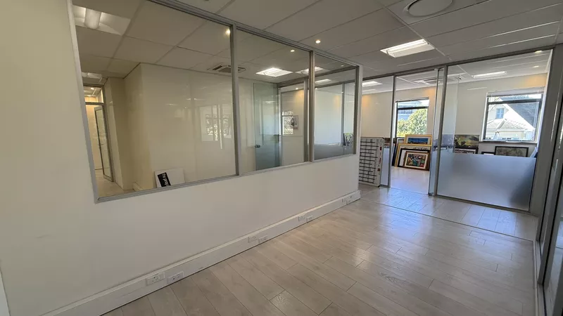 415 m² Office to let in Newlands, Slade House, Boundary Terraces (photo 28)
