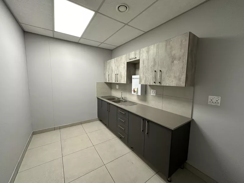 Eastport Building 2, Midrand (photo 12)