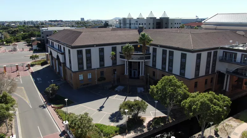 2 348 m² Office to let in Waterford Place Office Park, Centennial Place - West Block (photo 4)