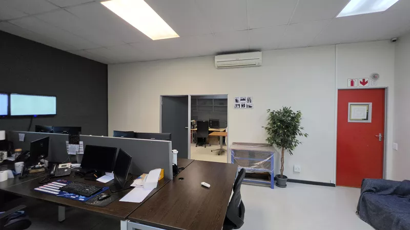 186 m² Office to let in Brooklyn, Northgate Business Park (photo 15)