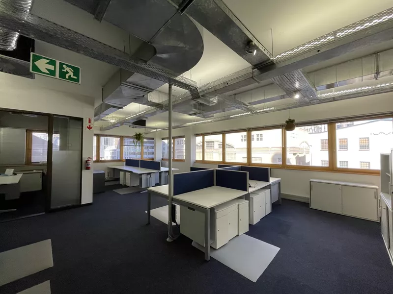 614 m² Office to let in Cape Town City Centre/CBD, 50 Riebeek (photo 8)