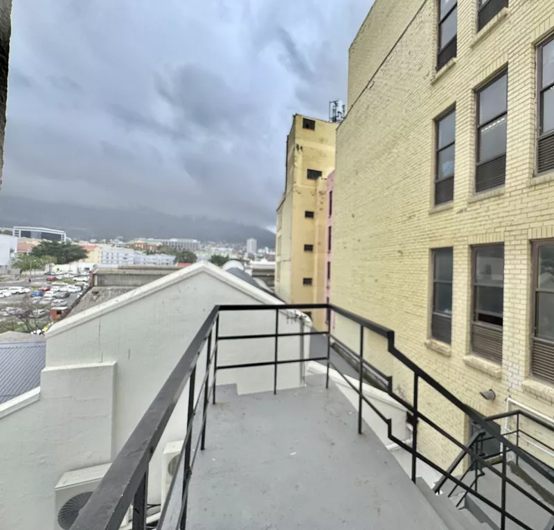 3 225 m² Office for sale in Cape Town, Mill House (photo 21)