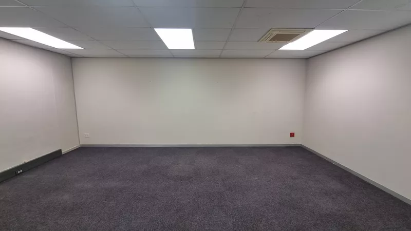 1 179 m² Office to let in Cape Town City Centre/CBD, Constitution House (photo 9)