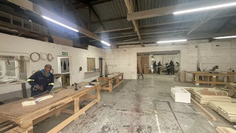 399 m² Industrial to let in Ottery, 5 Crete Road (photo 4)