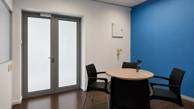 177 m² Office to let in Central Park, The Pavilion (photo 14)
