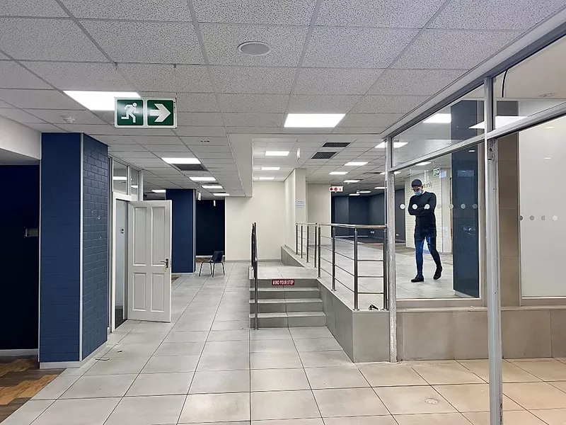 506 m² Retail property for sale in Cape Town City Centre/CBD, 67 Long Street (photo 16)
