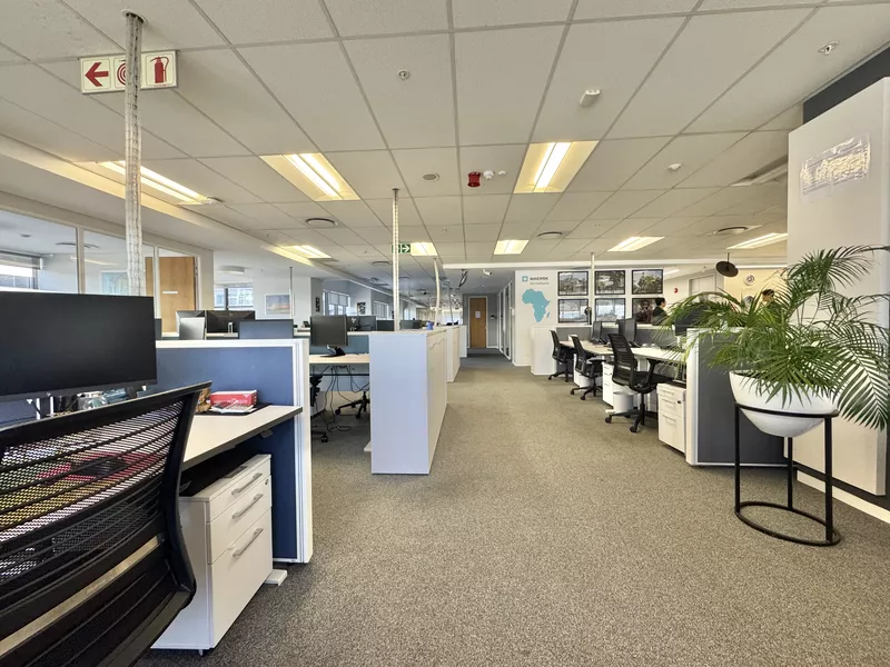 2 051 m² Office to let in Cape Town City Centre/CBD, Roggebaai Place (photo 48)