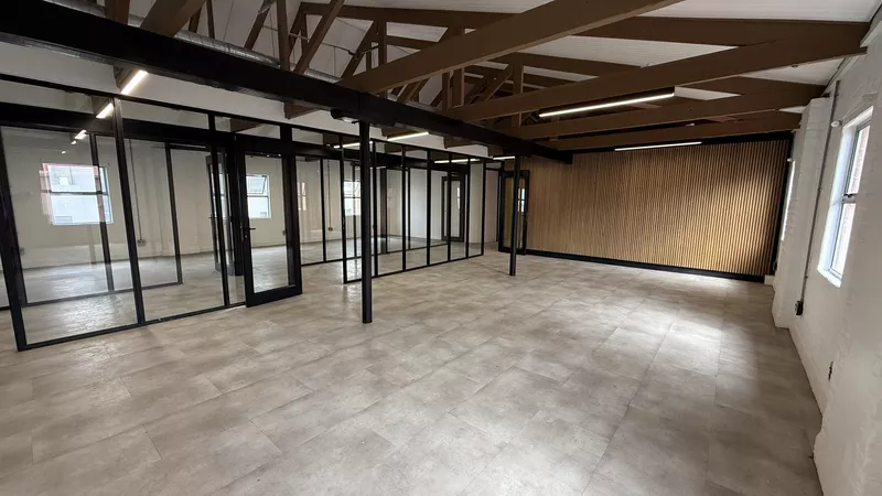 343 m² Office for sale in Foreshore, Castle Mews (photo 12)