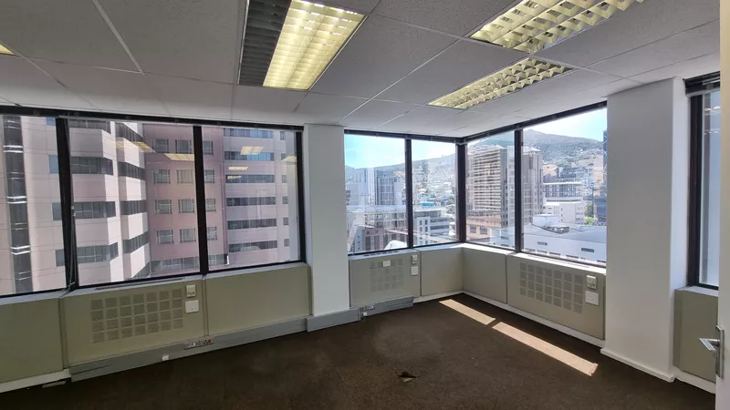 243 m² Office to let in Cape Town City Centre/CBD, 2 Long (photo 5)