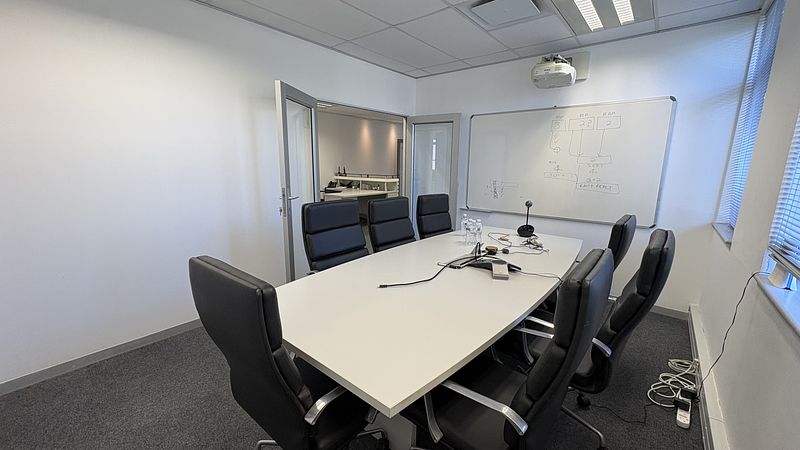 124 m² Office to let in Century City, Eaton House (photo 19)