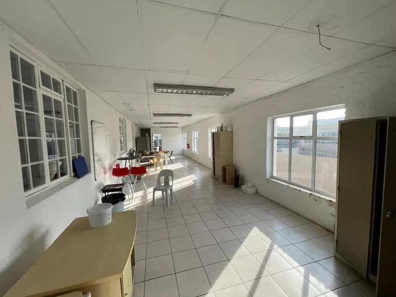 2 000 m² Industrial to let in Parow East, 40 West Str Parow East (photo 17)