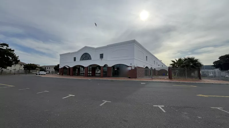 1 648 m² Retail Property to let in Estuaries Office Estate, Eclipse Park (photo 3)