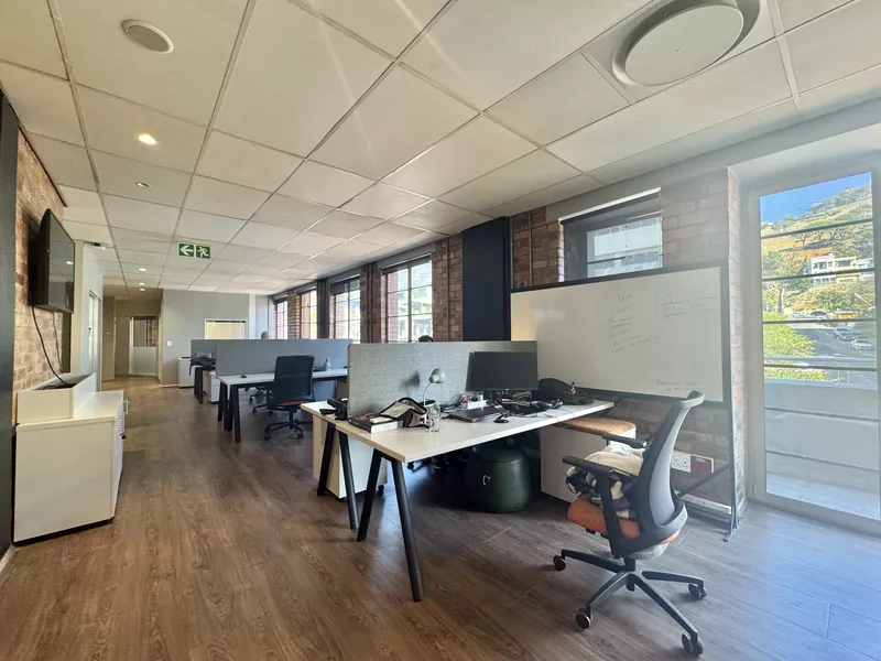 190 m² Office to let in De Waterkant, Sovereign Quay (photo 7)