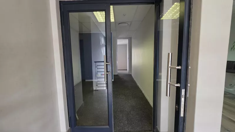 195 m² Office to let in The Forum Office Park, The Forum - Vesta (Block E) (photo 11)